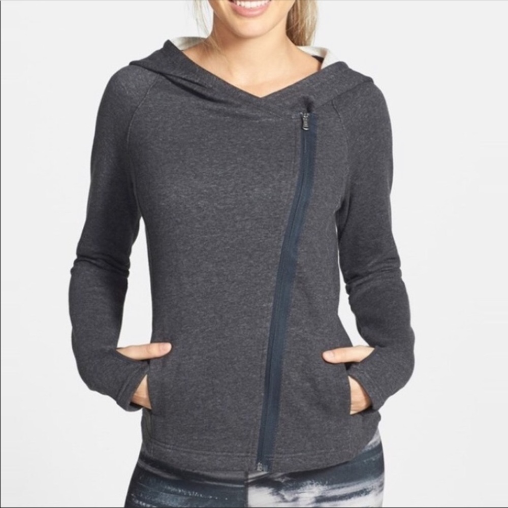 Set of 2 Under Armour Asymmetrical ZIp Hoodies XS